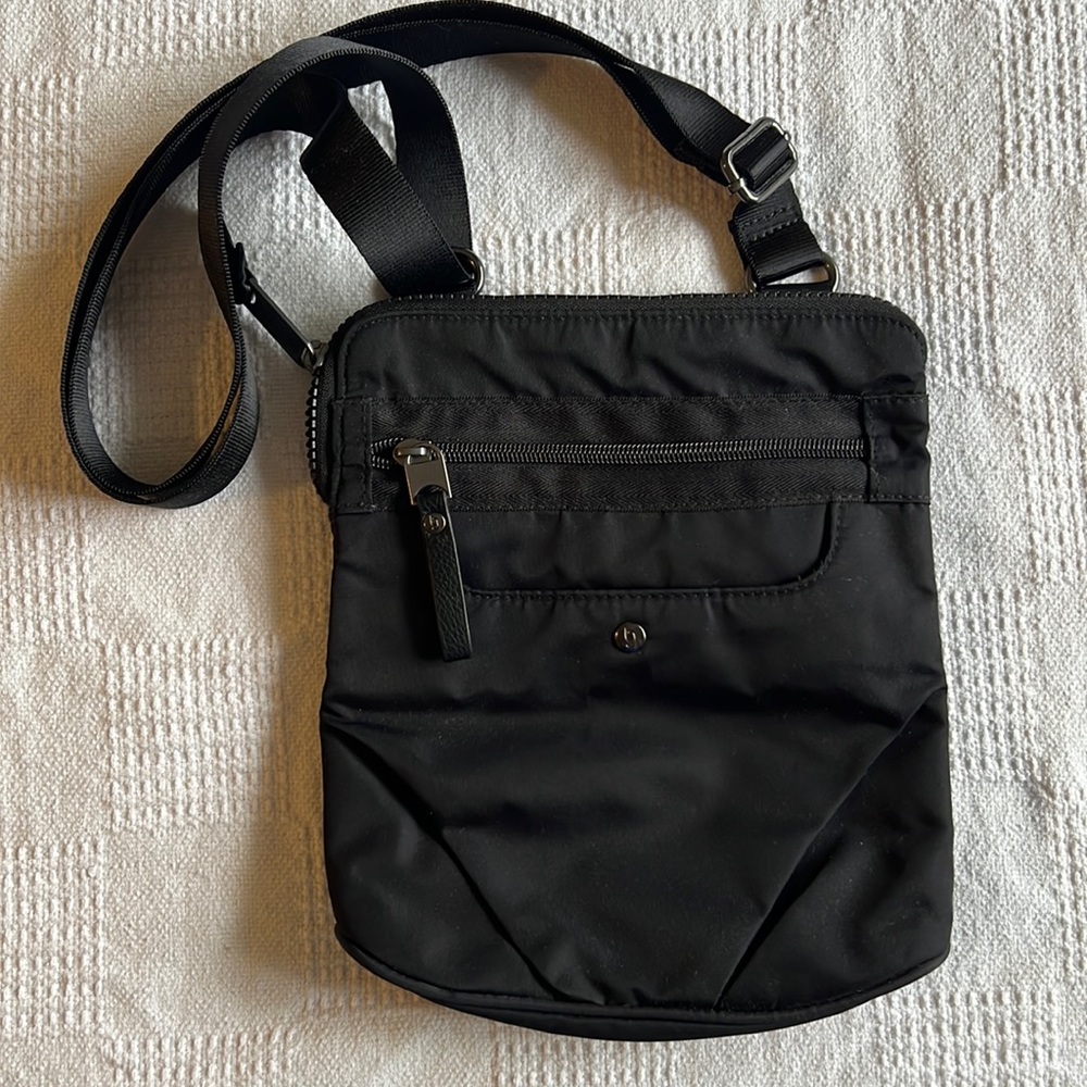 Baggallini crossbody